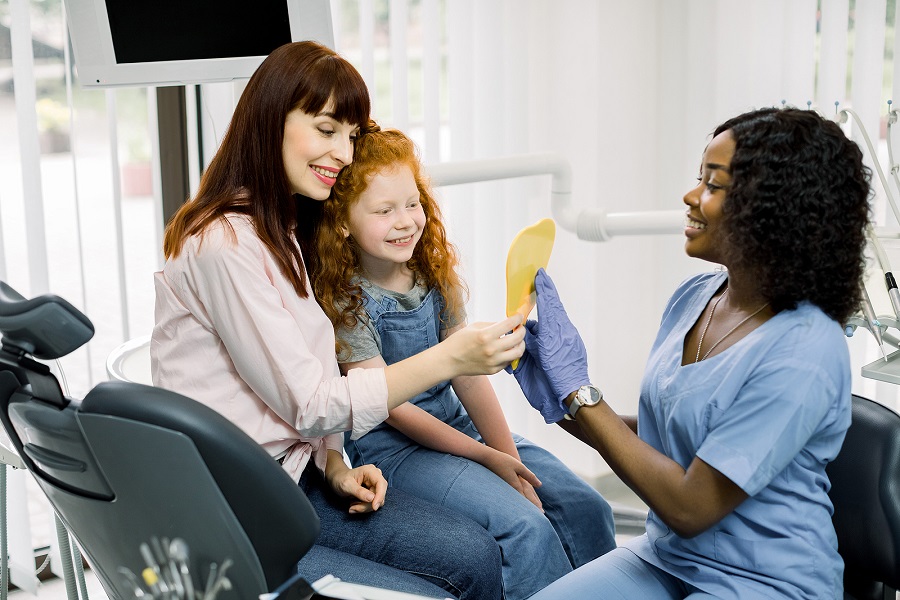 How a Dental Cleaning Procedure is Performed